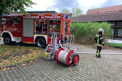 Feuerwehrübung im Dornahof mit schwerem Gerät