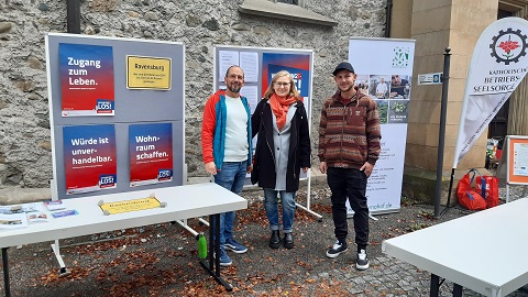 Auch der DORNAHOF Ravensburg - Württemberger Hof (auf dem Foto v.l.n.r. Tino Fiedler, Gabriele Weiß, Daniel Klausmann) ist Teil des Bündnisses gegen Armut. 