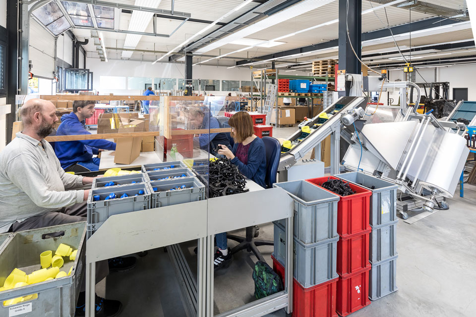 Verpackungsanlage groß Mitarbeiter