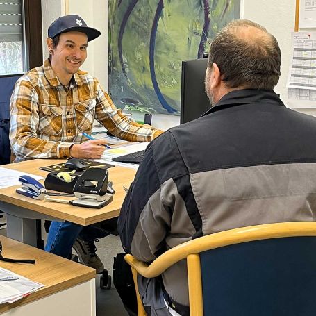 Dornahof Suchtberatung & -Hilfe - Person im Beratungsgespräch